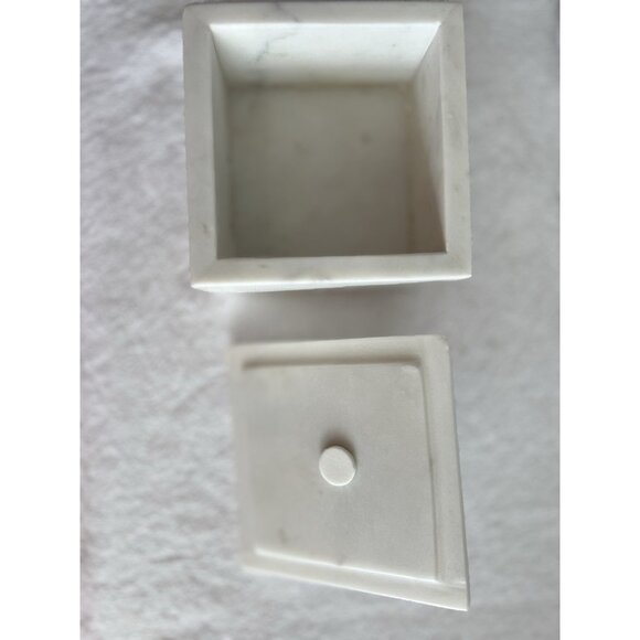 Alabaster Marble 5” X 5” Trinket Box With Gold Knob Square Versatile Storage - Picture 6 of 9